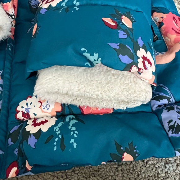 Winter jacket - Picture 3 of 3